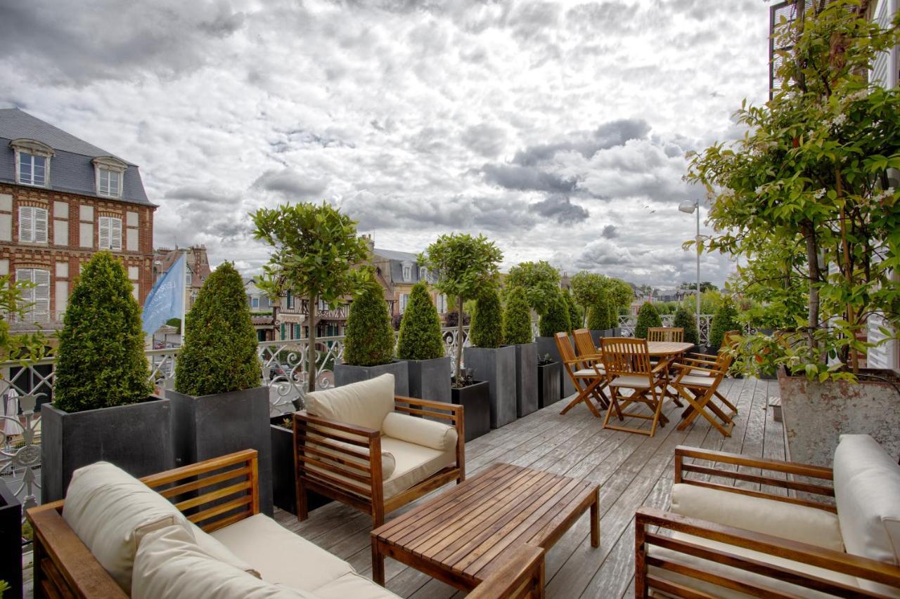 Luxurious 4 Bedroom Duplex, 200M From Place Morny โดวีลล์ ภายนอก รูปภาพ